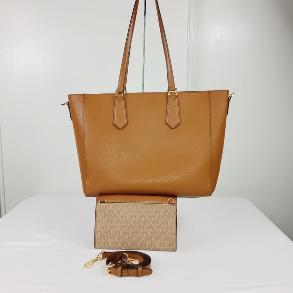 Michael Kors Kimberly Large Leather Tote & Purse Wallet 2 in 1 (Tan) - Picture 12 of 15